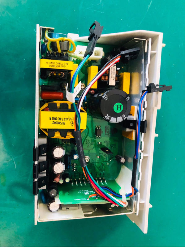 Dispositivi di riparazione del defibrillatore disponibili in magazzino